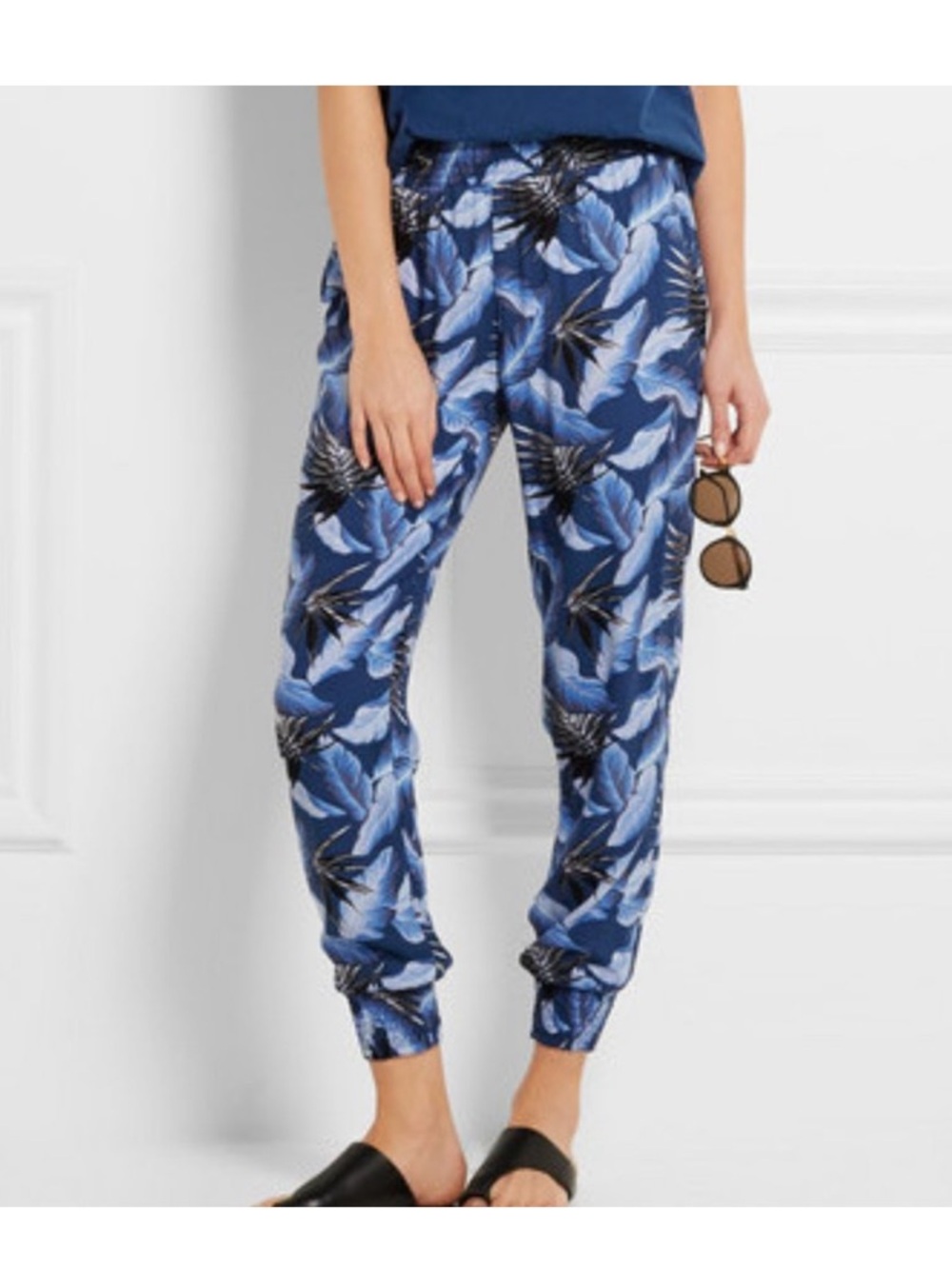 МІКОН Kahuku Smocked Print Pants